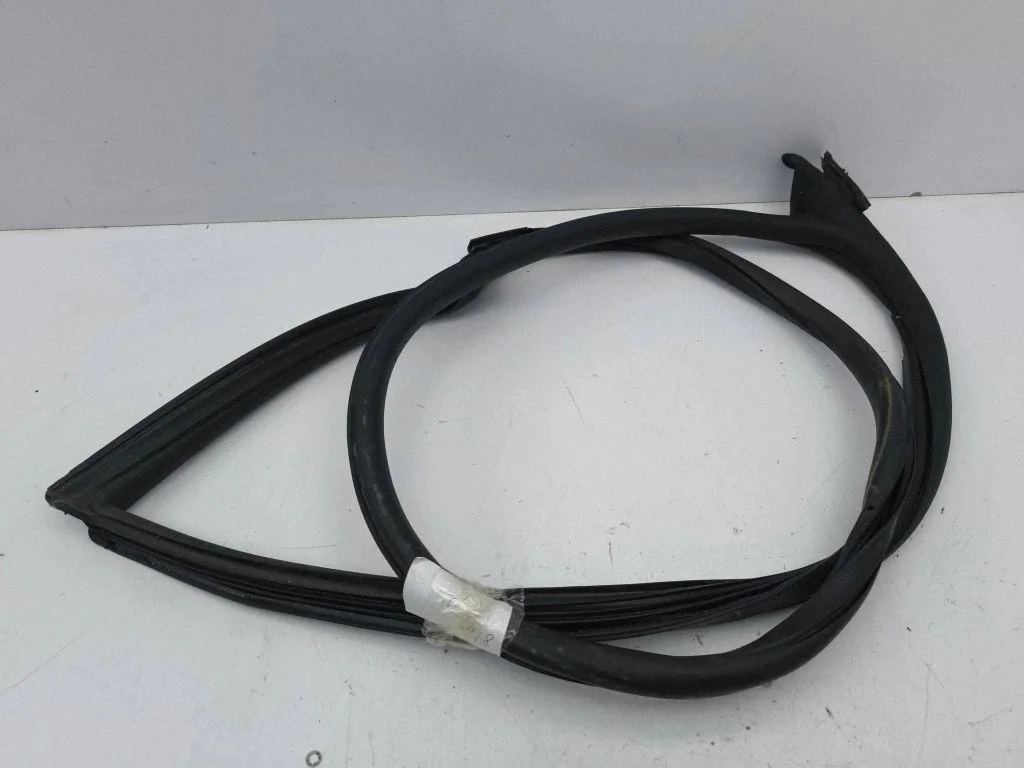 Rubber seal front door (on door) – Audi A5 (2016-2024)