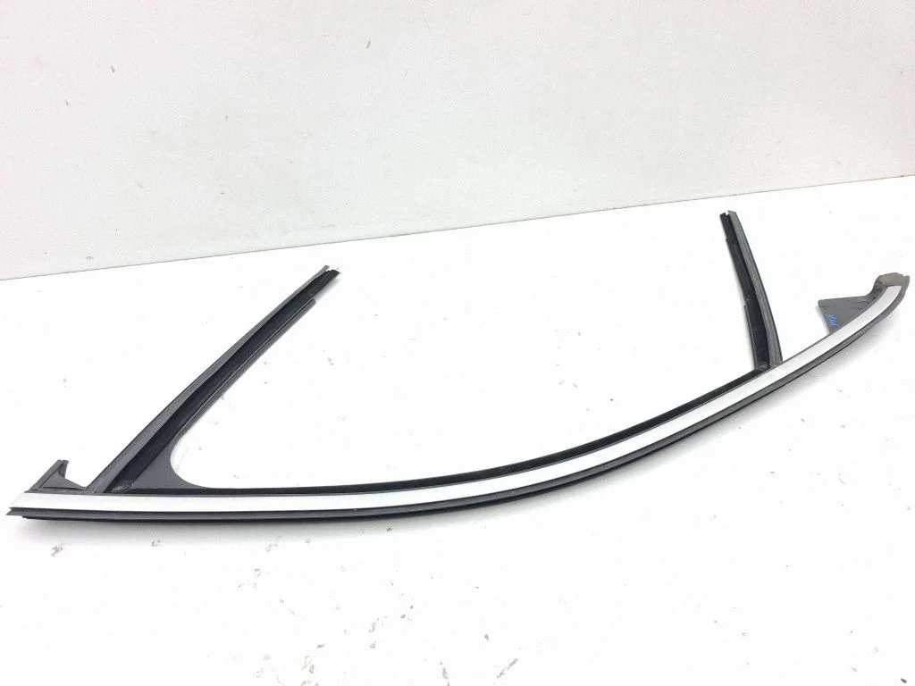 Rubber seal front door window/glass A2537257300