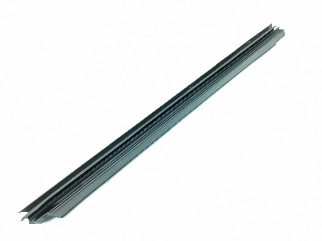 Rubber seal front door window/glass – Land Rover Range Rover Sport L461 (2022-)