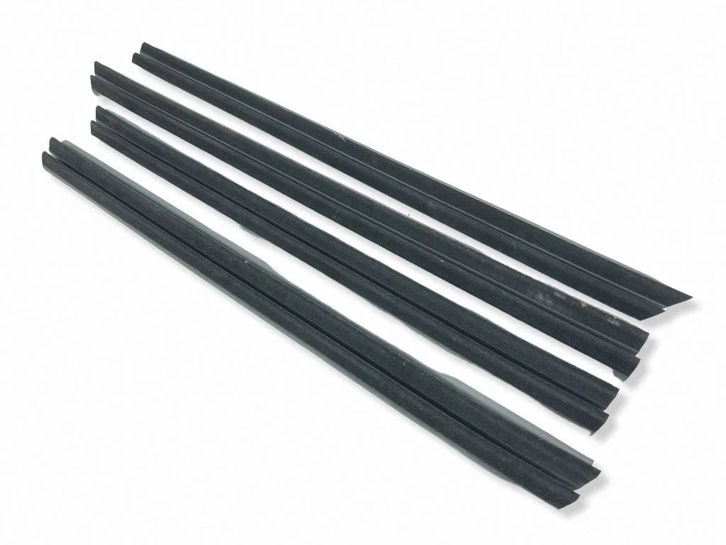 Rubber seal front door window/glass