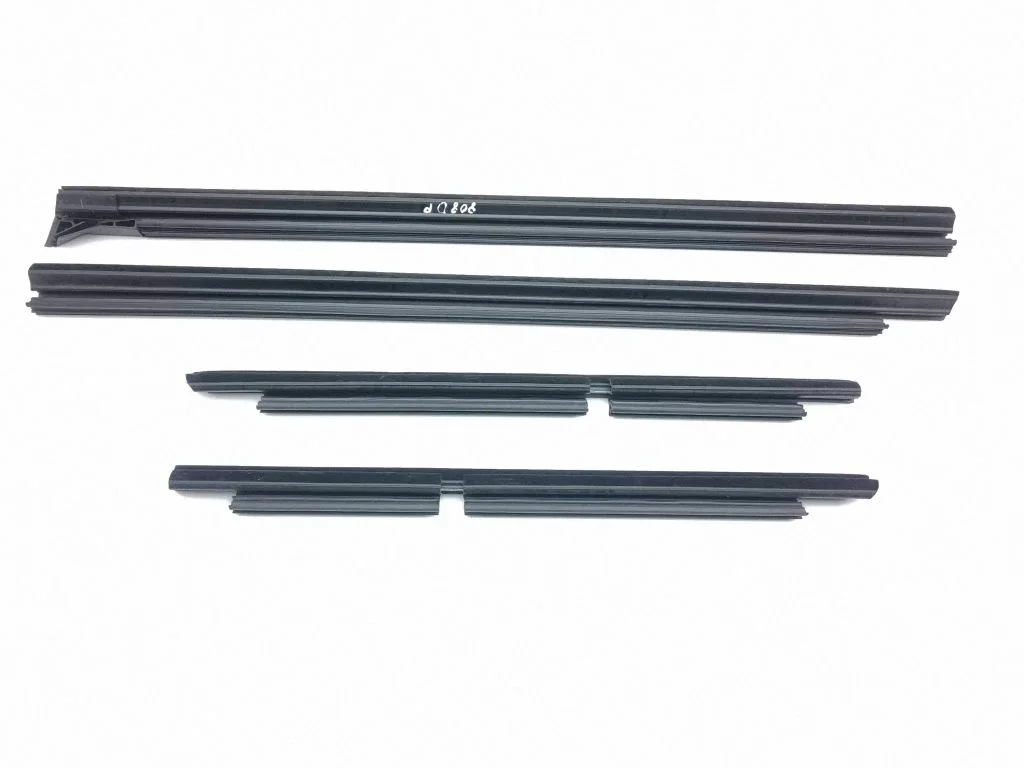 Esiukse akna tihend
