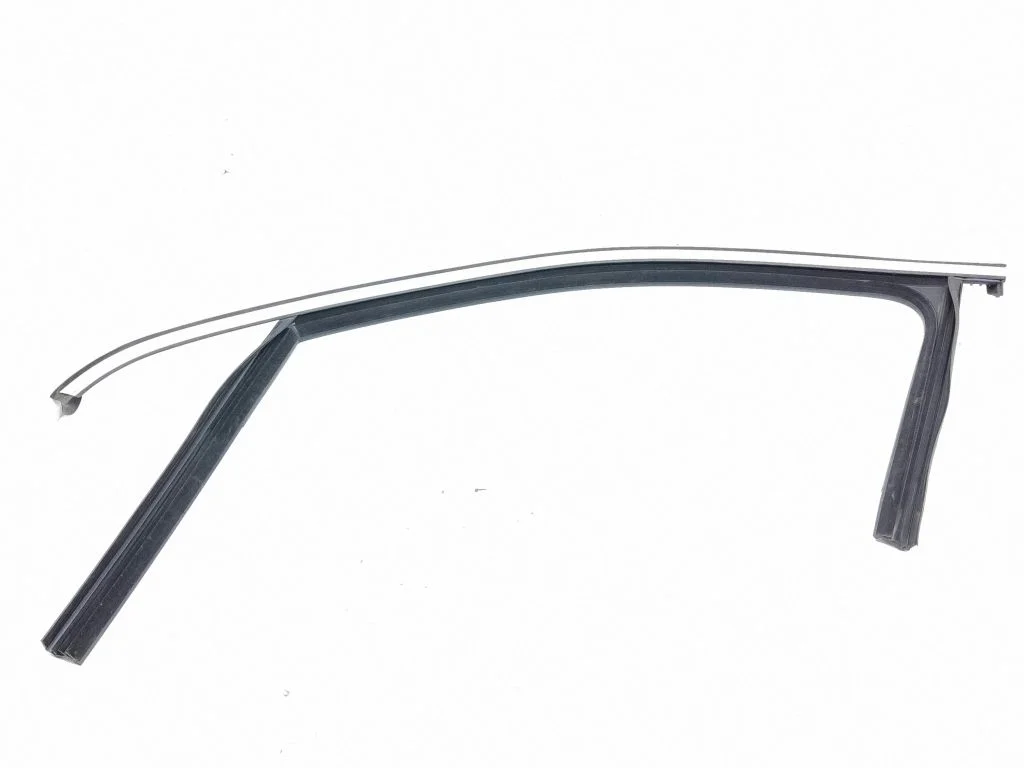 Rubber seal front door window/glass – left