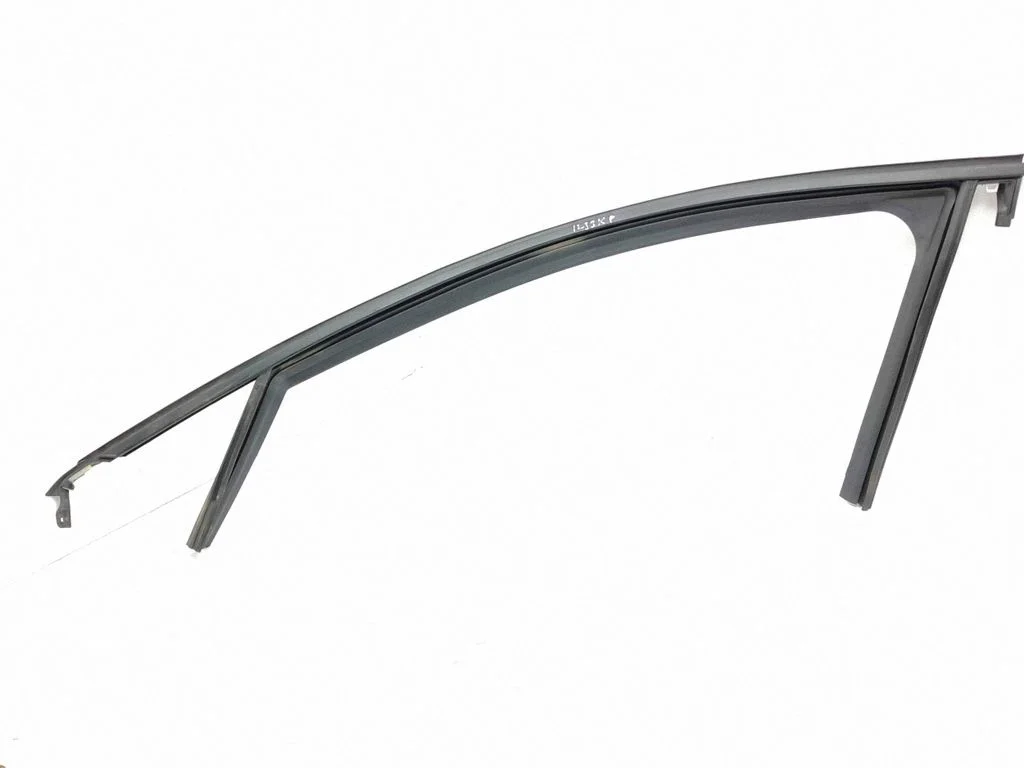 Rubber seal front door window/glass – left