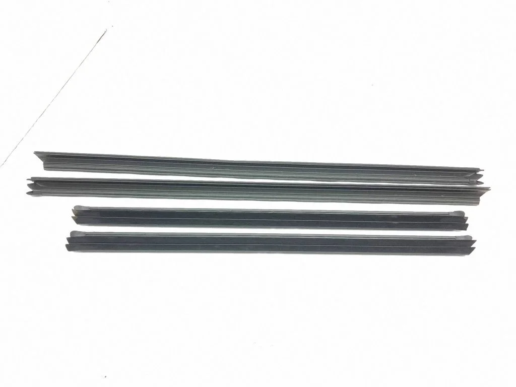 Rubber seal front door window/glass