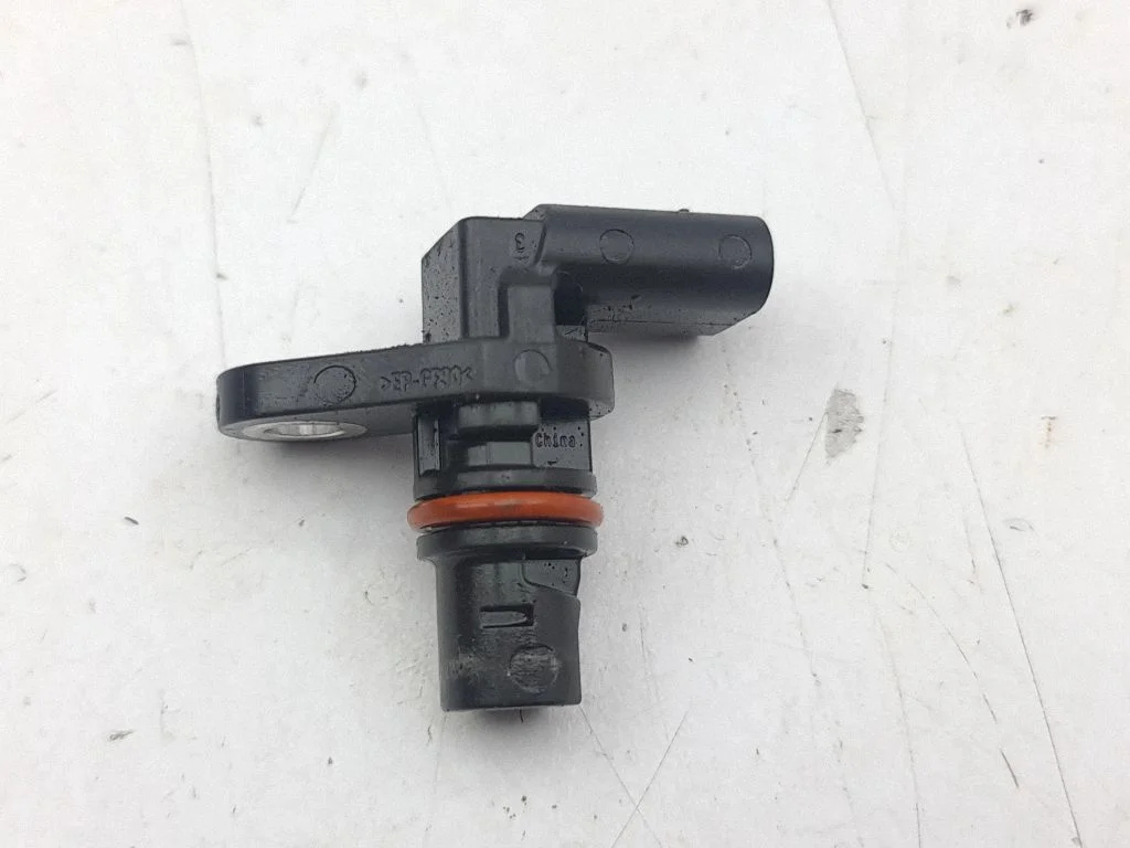Camshaft position sensor 05E907601C