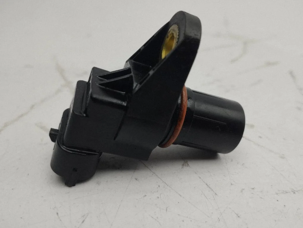 Camshaft position sensor – Mercedes-Benz C-Class AMG W204 (2007-2014)