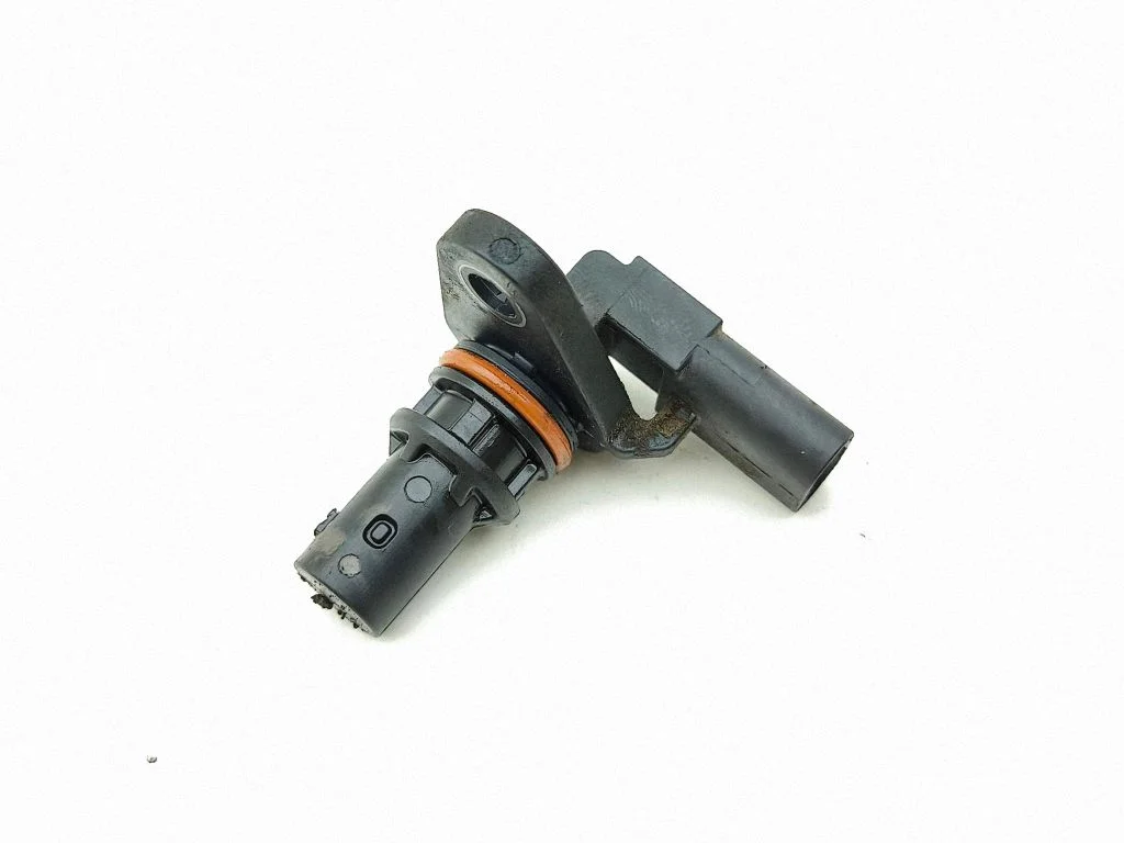Camshaft position sensor 393502M410