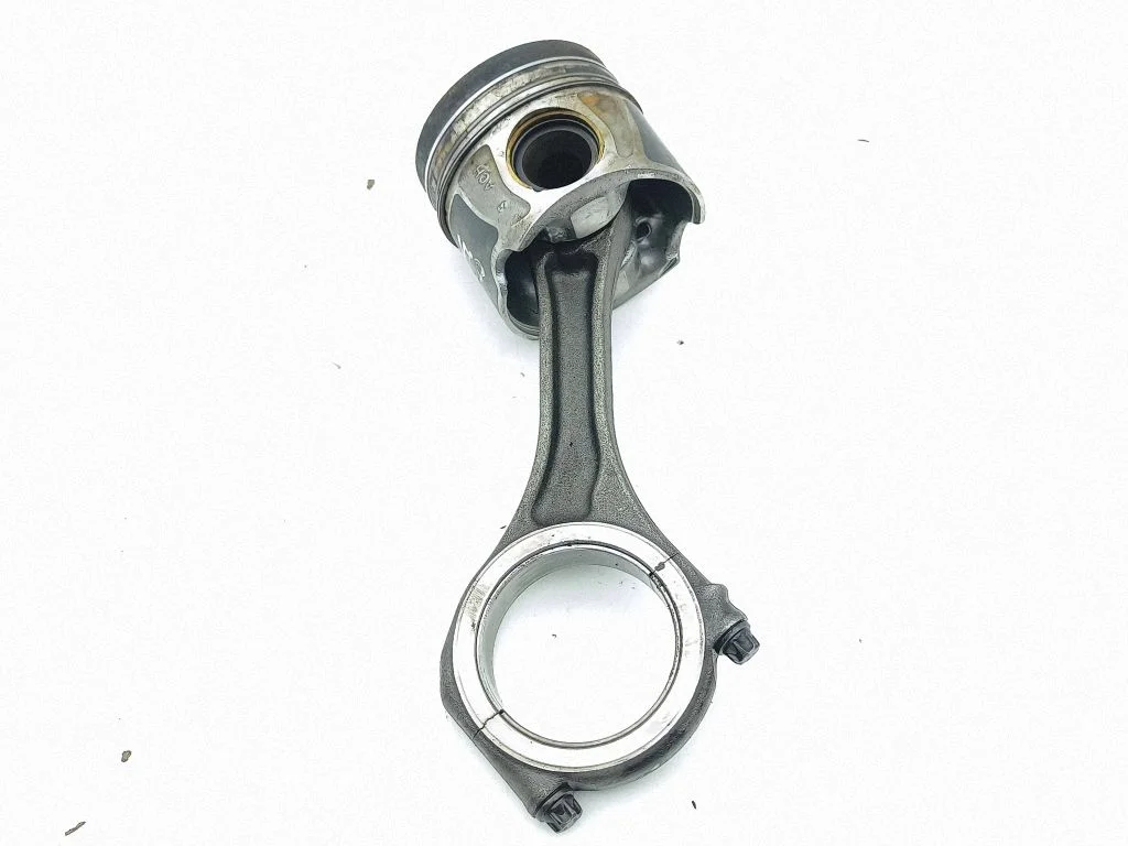 Piston with connecting rod