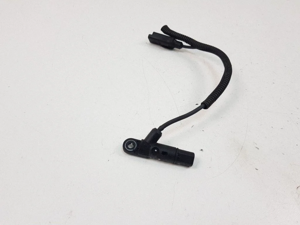 Camshaft position sensor 9664430960