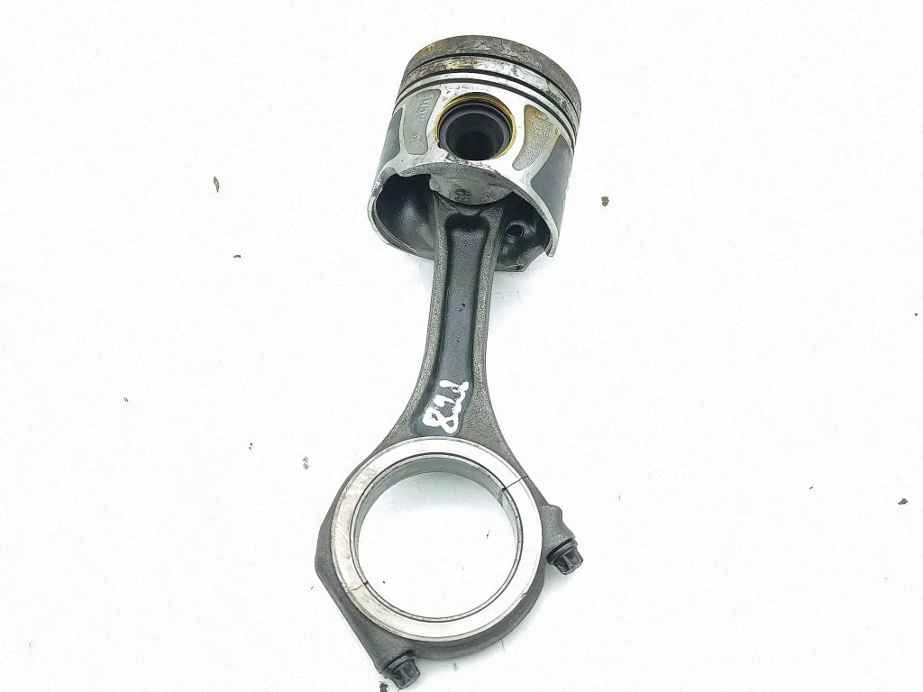 Piston with connecting rod