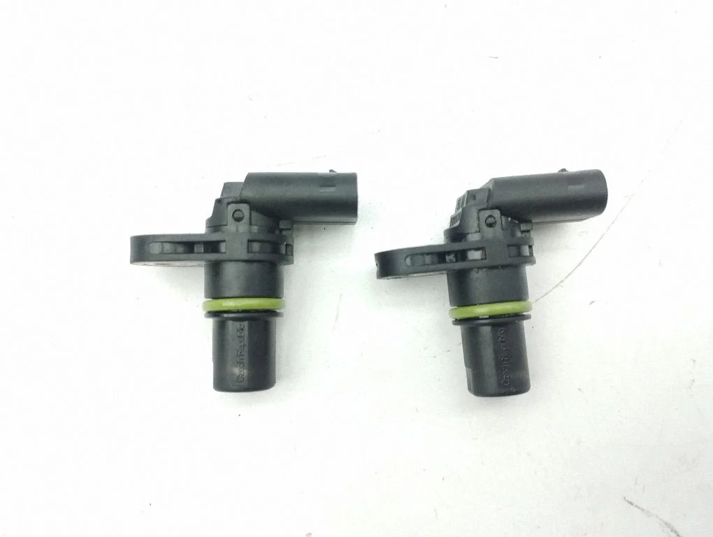 Camshaft position sensor 04C907601A