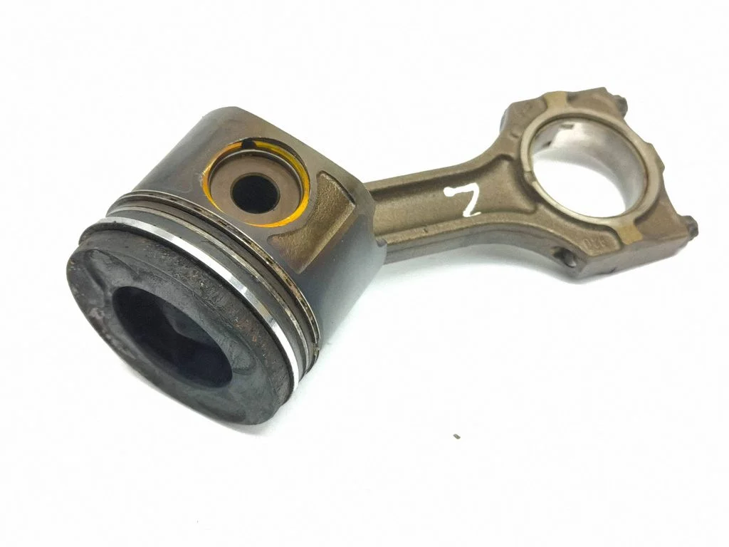 Tłok z korbowodem – BMW Seria 7 E65 E66 (2001-2008)