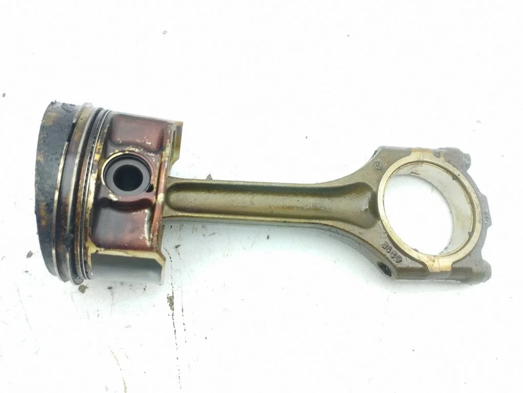 Piston with connecting rod H0083S