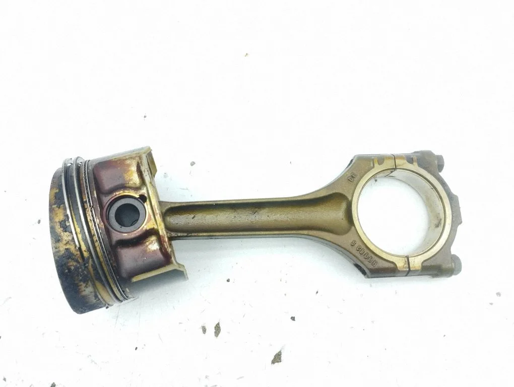 Piston with connecting rod H0083S
