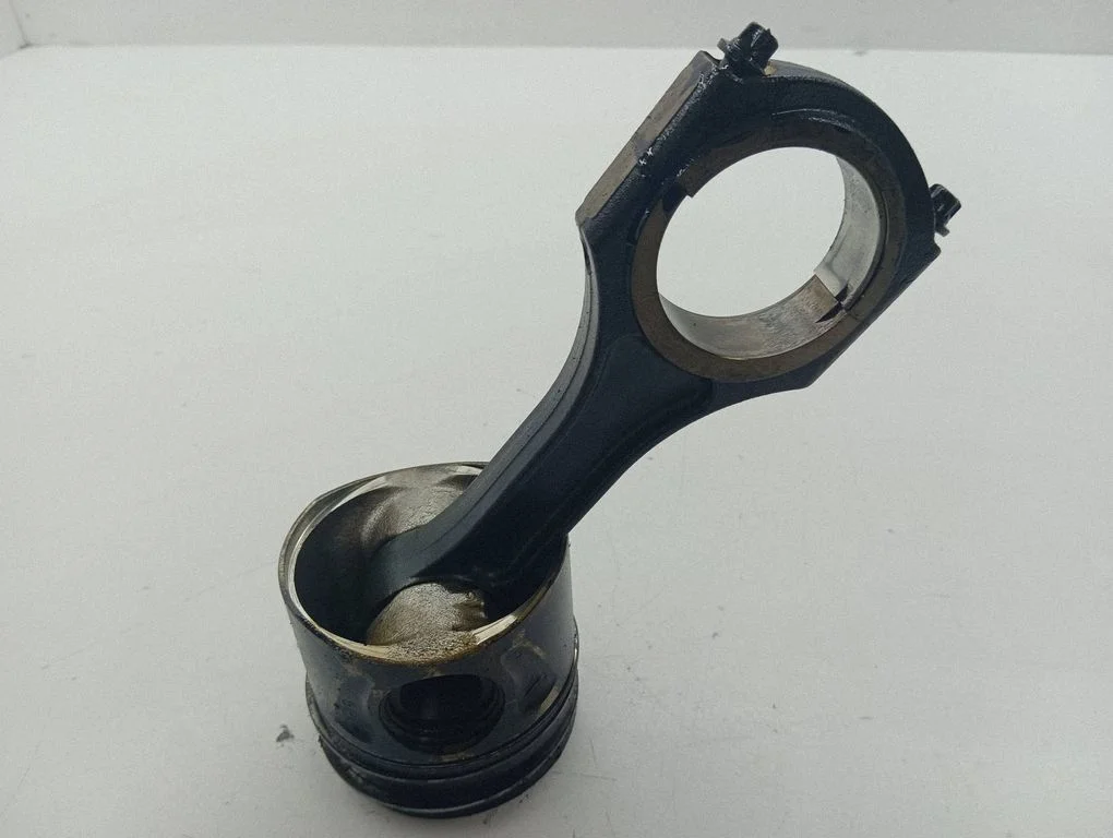 Piston with connecting rod 65100