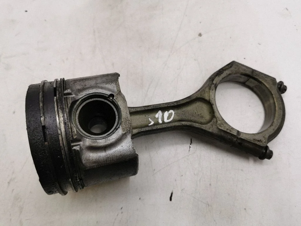 Piston with connecting rod – Subaru Forester SH (2008-2013)