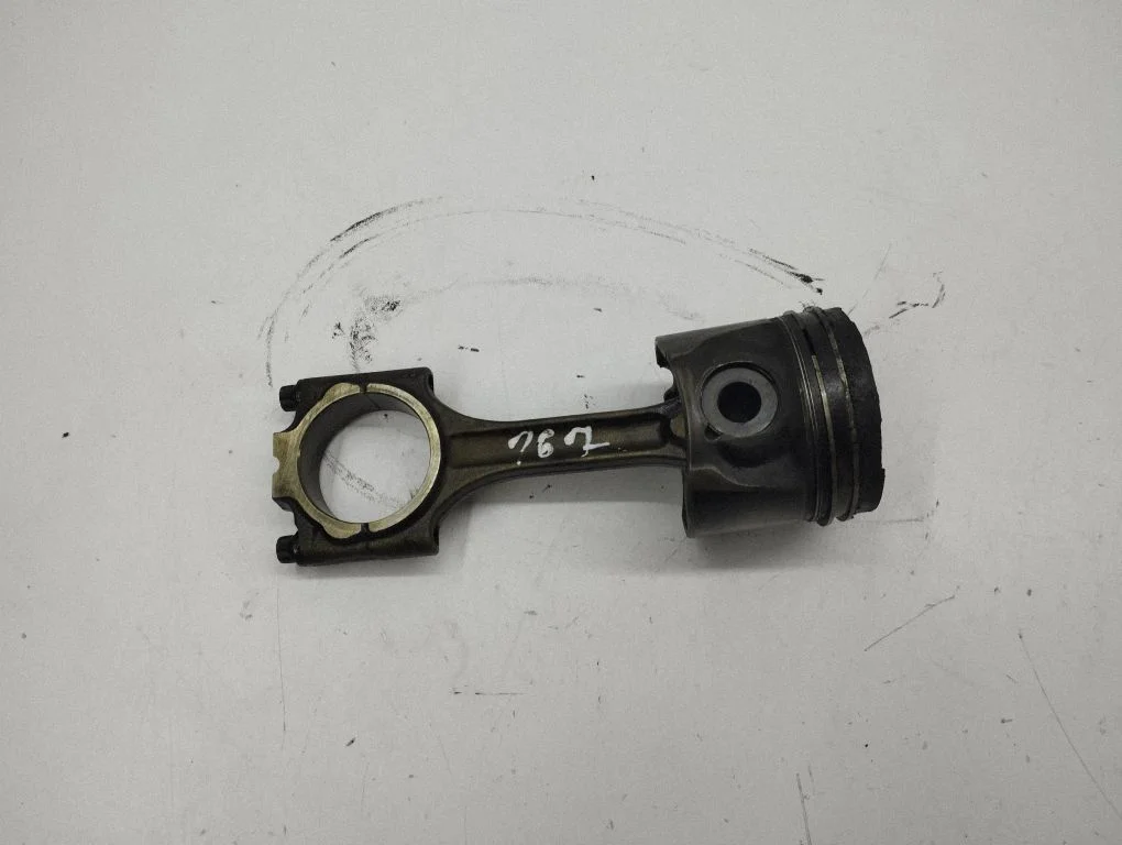 Piston with connecting rod