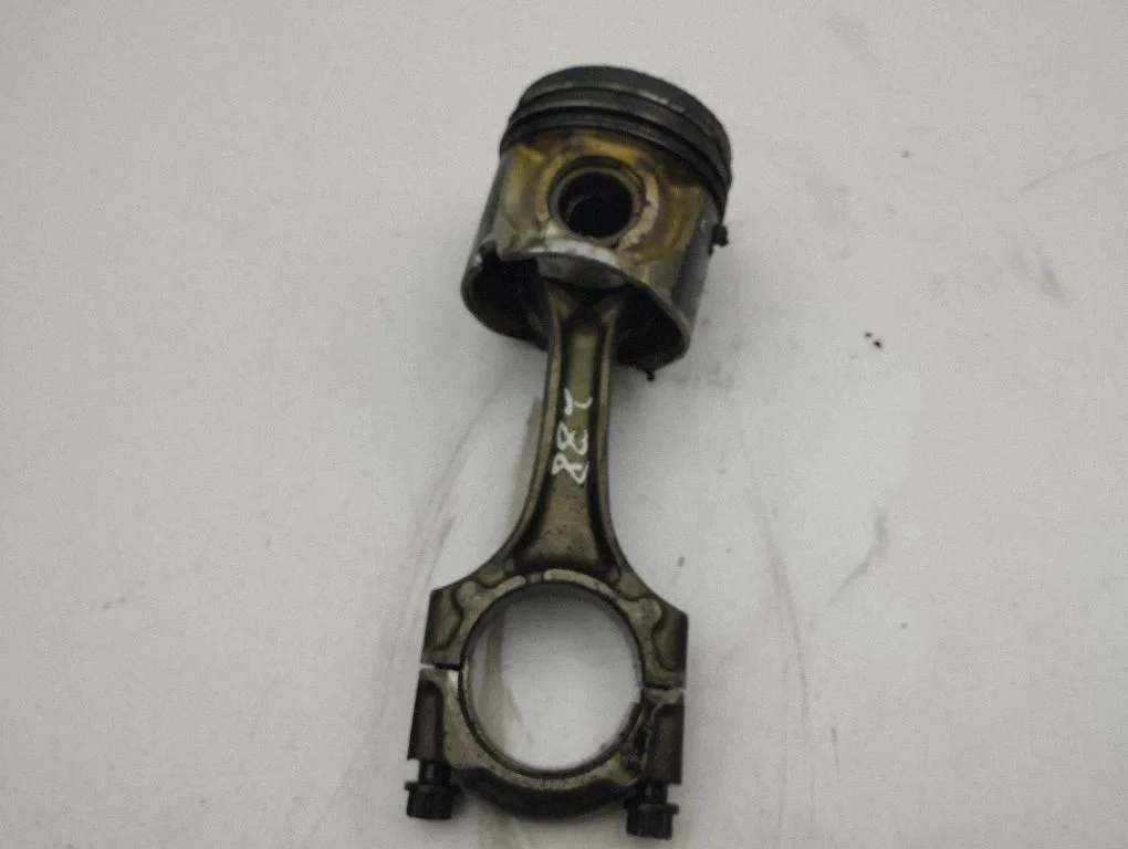 Piston with connecting rod