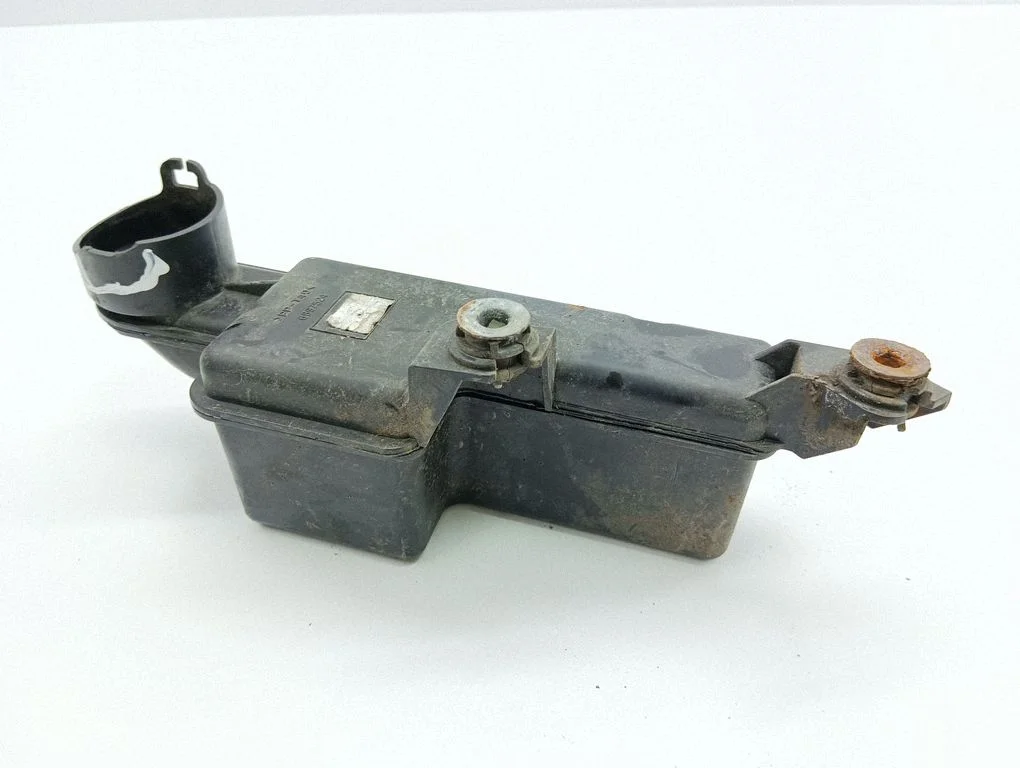 Sisselaske resonaator 6897524