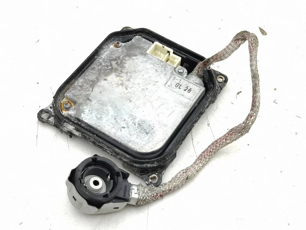 Headlight ballast module Xenon – right