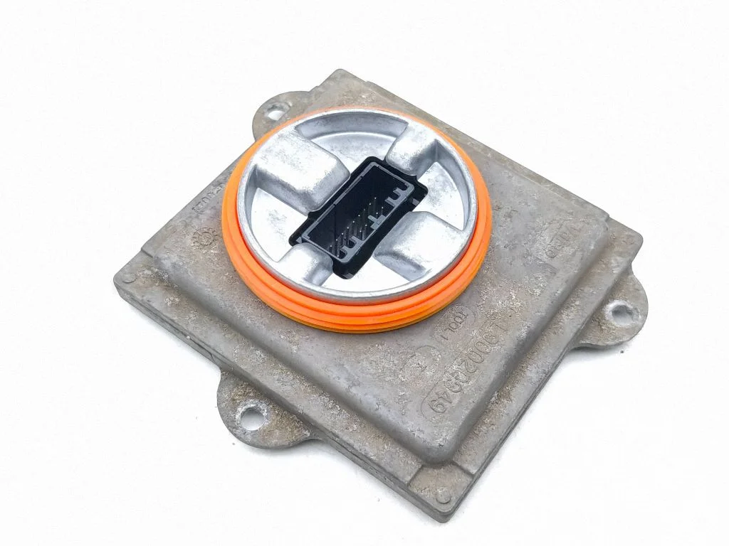 Headlight ballast module Xenon L90020948