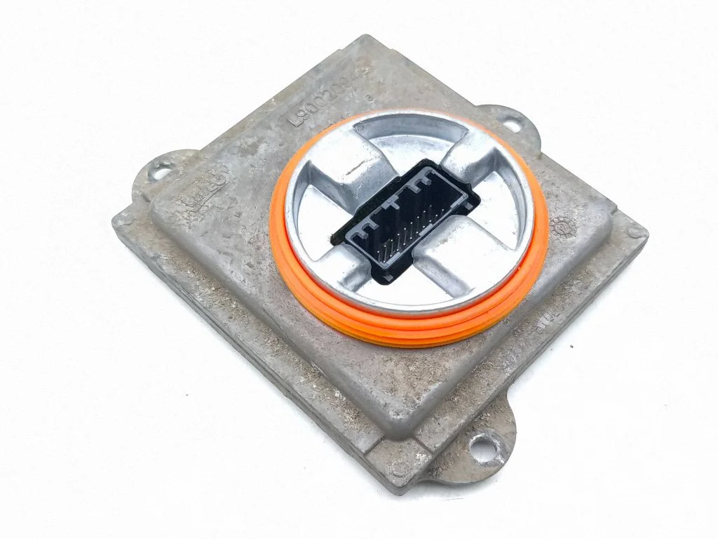Headlight ballast module Xenon – Land Rover Range Rover L405 (2013-2021)