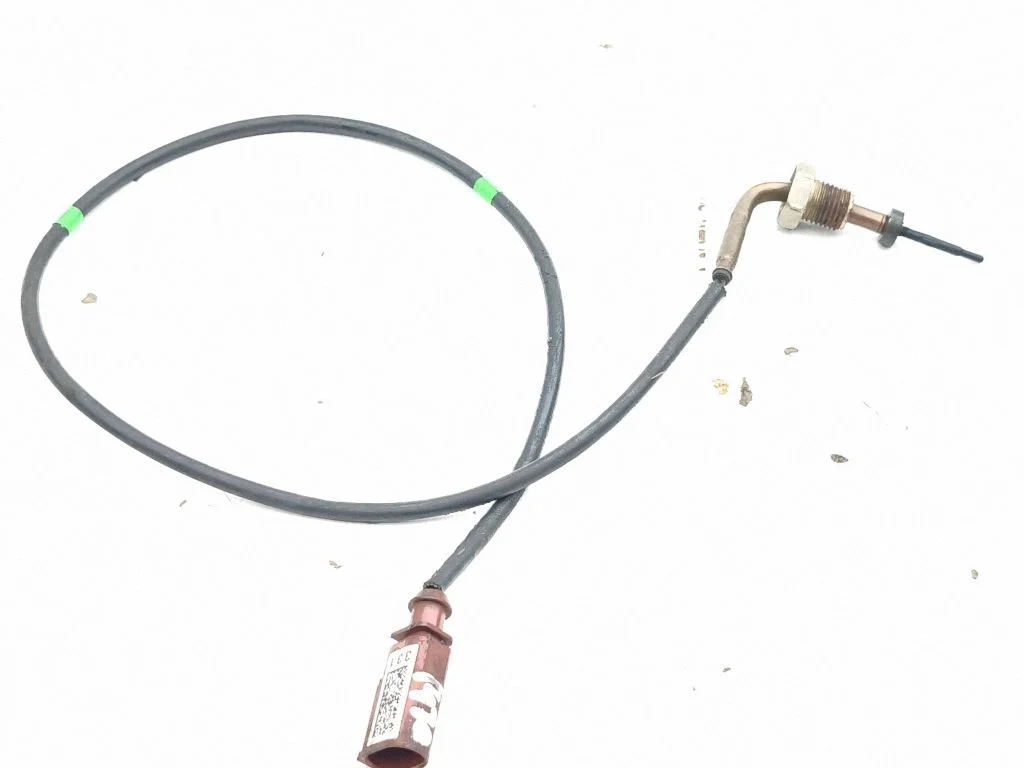 Czujnik temperatury spalin 04L906088A