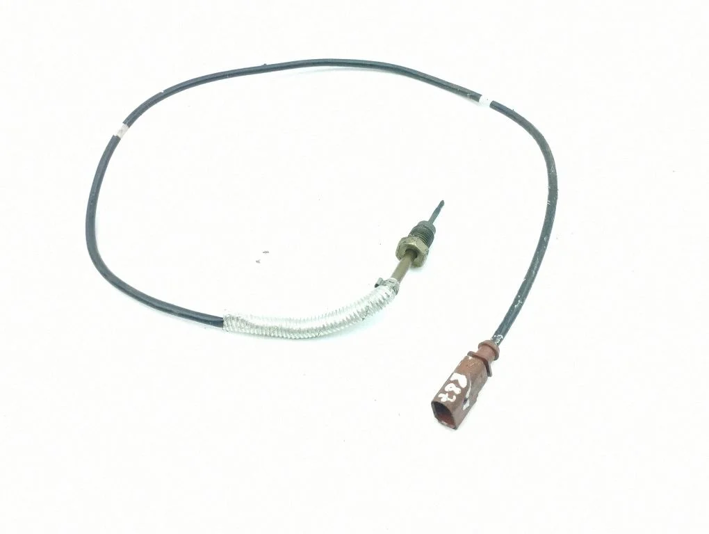 Exhaust gas temperature sensor 05E906088D