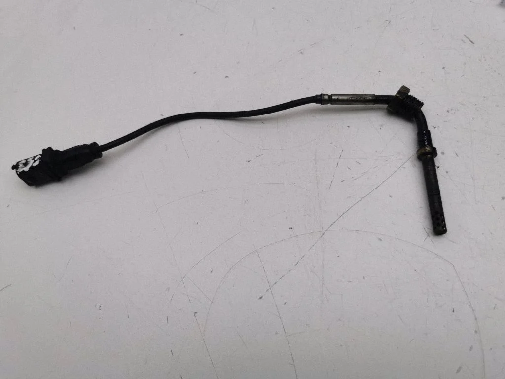 Exhaust gas temperature sensor 55566185