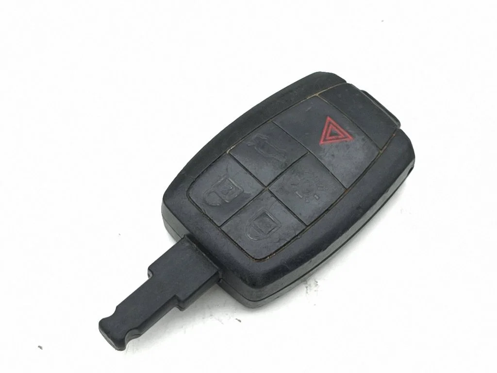 Aizdedzes atslēga/karte – Volvo V50 (2008-2012)