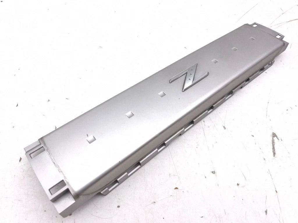 Tailgate trim 93130CD000