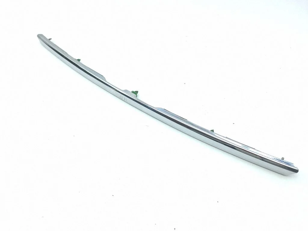 Aizmugurējā vāka apdare 908104CE0A