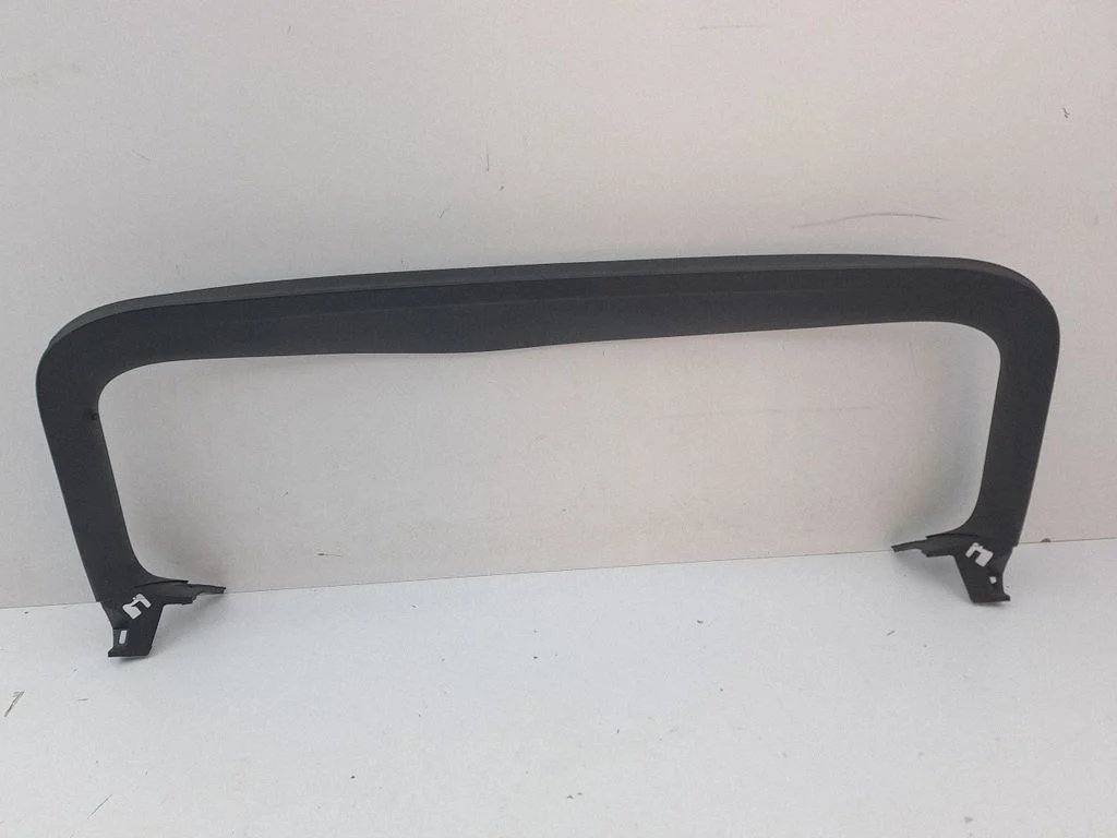 Tailgate trim 576867603