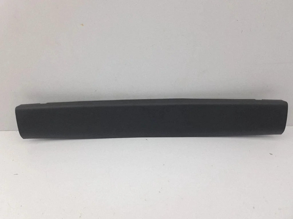 Tailgate trim 81760J9000