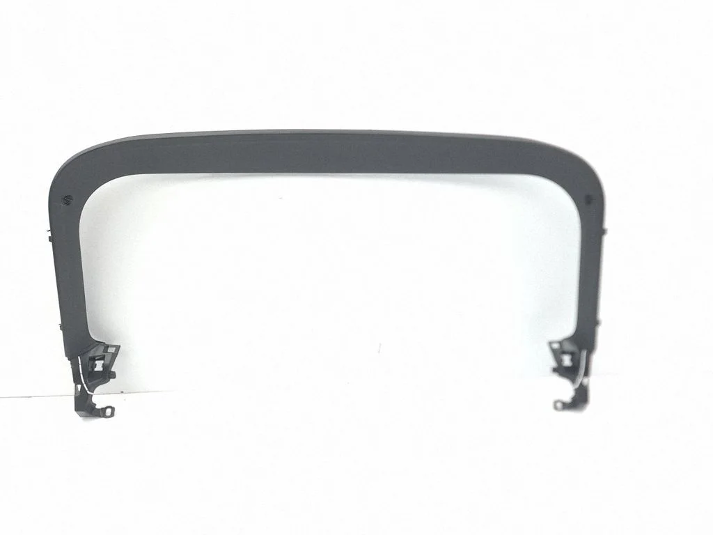Aizmugurējā vāka apdare 82A867973