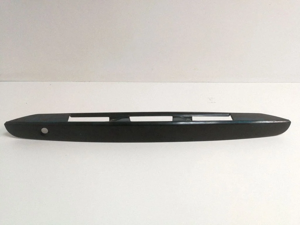 Tailgate trim 89012