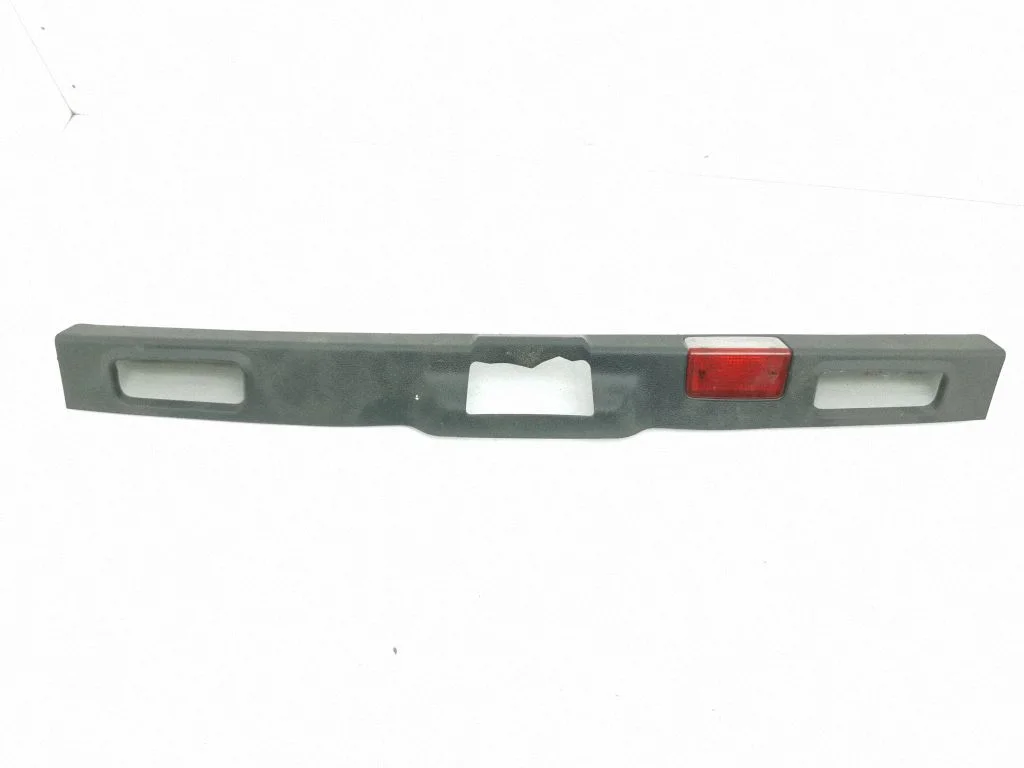 Tailgate trim