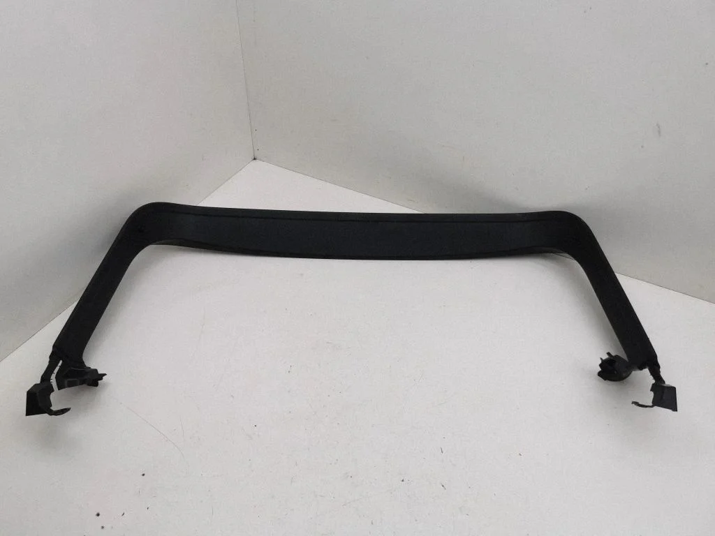 Tailgate trim 82A867973