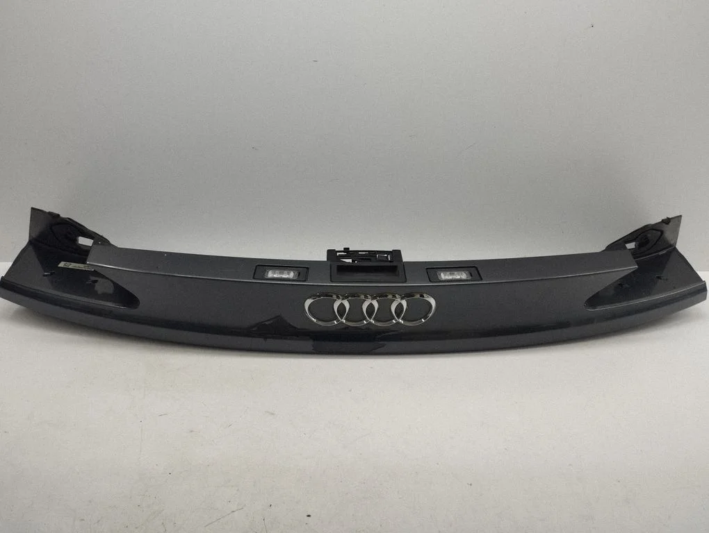 Tailgate trim 4G8827086G