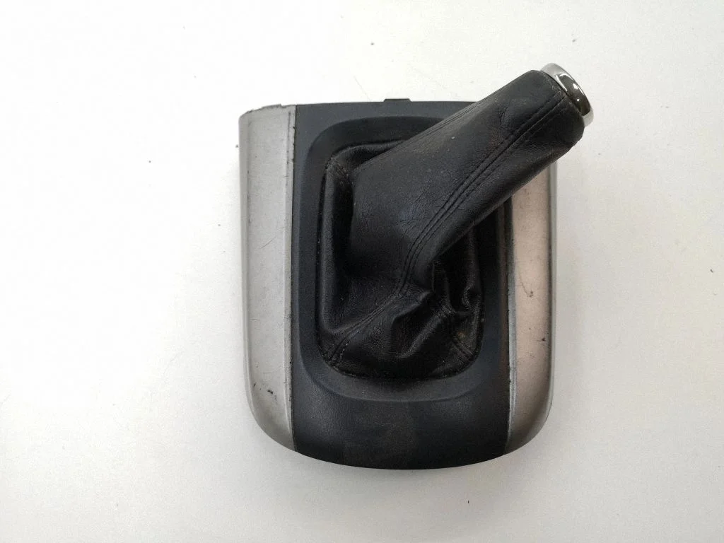 Pārnesumu pārslēga sviras apdare (āda, poga) 4588212030