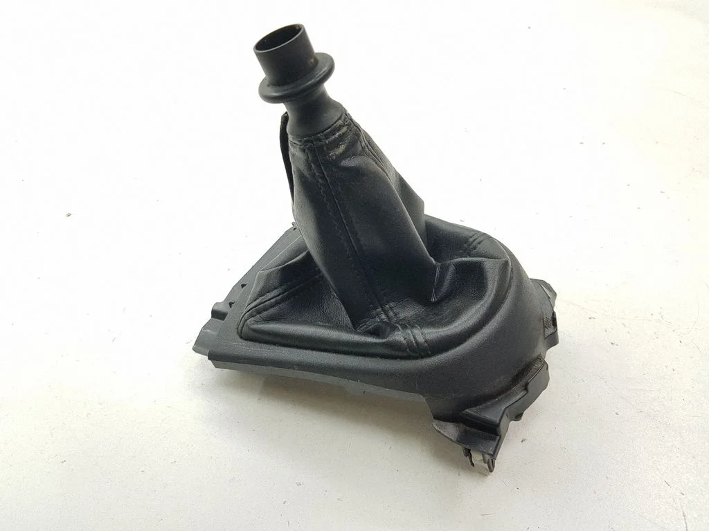 Gear lever shifter trim leather/knob 8015A009ZZ
