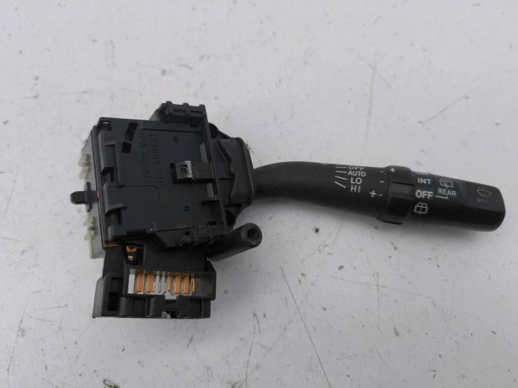 Wiper control stalk – Toyota Corolla Verso AR10 (2004-2009)