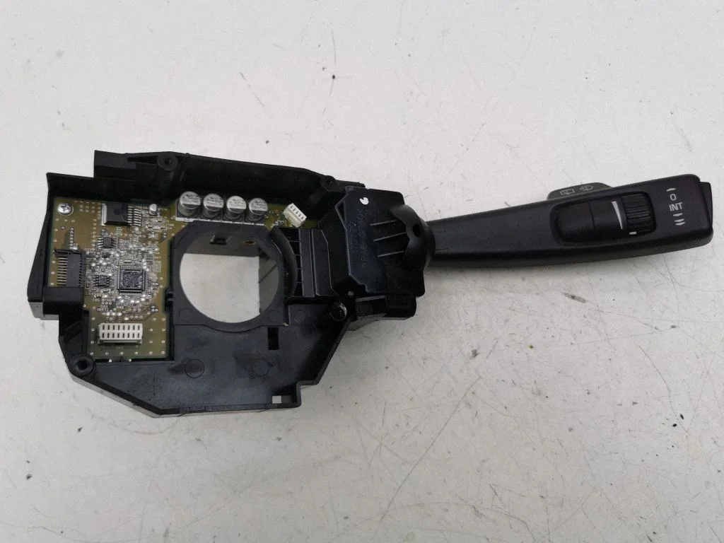 Wiper control stalk – Volvo V50 (2008-2012)
