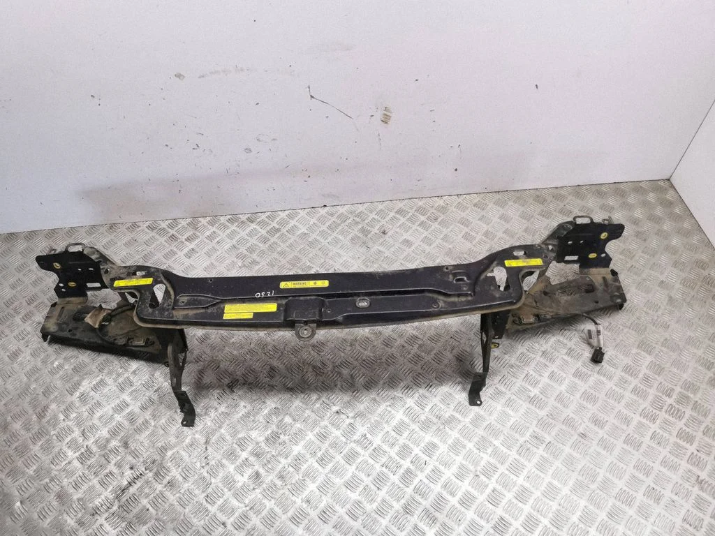 Top upper radiator support slam panel