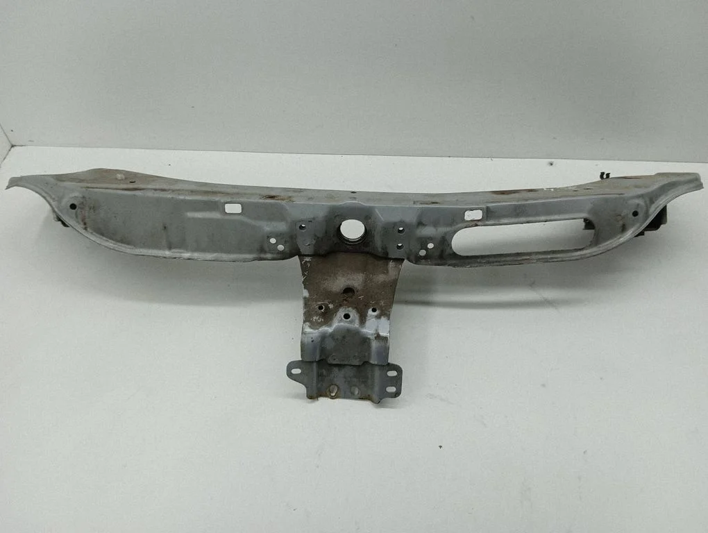 Top upper radiator support slam panel
