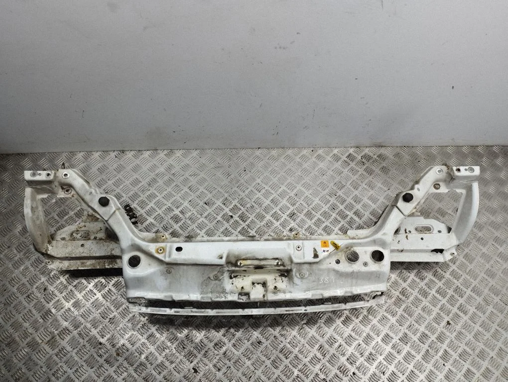 Top upper radiator support slam panel