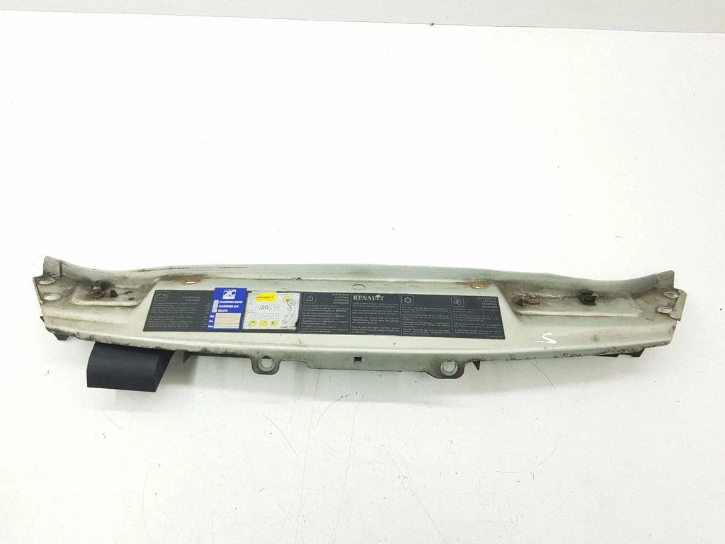 Top upper radiator support slam panel