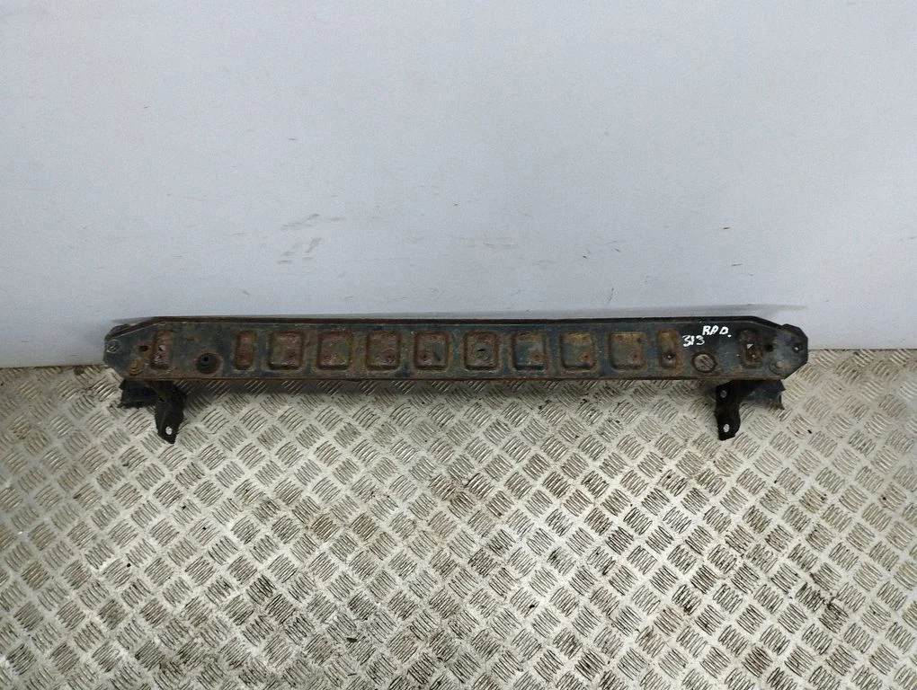 Radiatoru paneļa apakšējā daļa