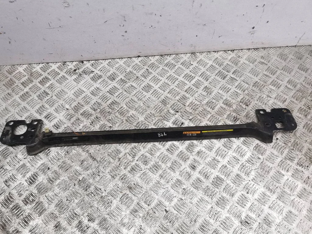 Bottom radiator support slam panel