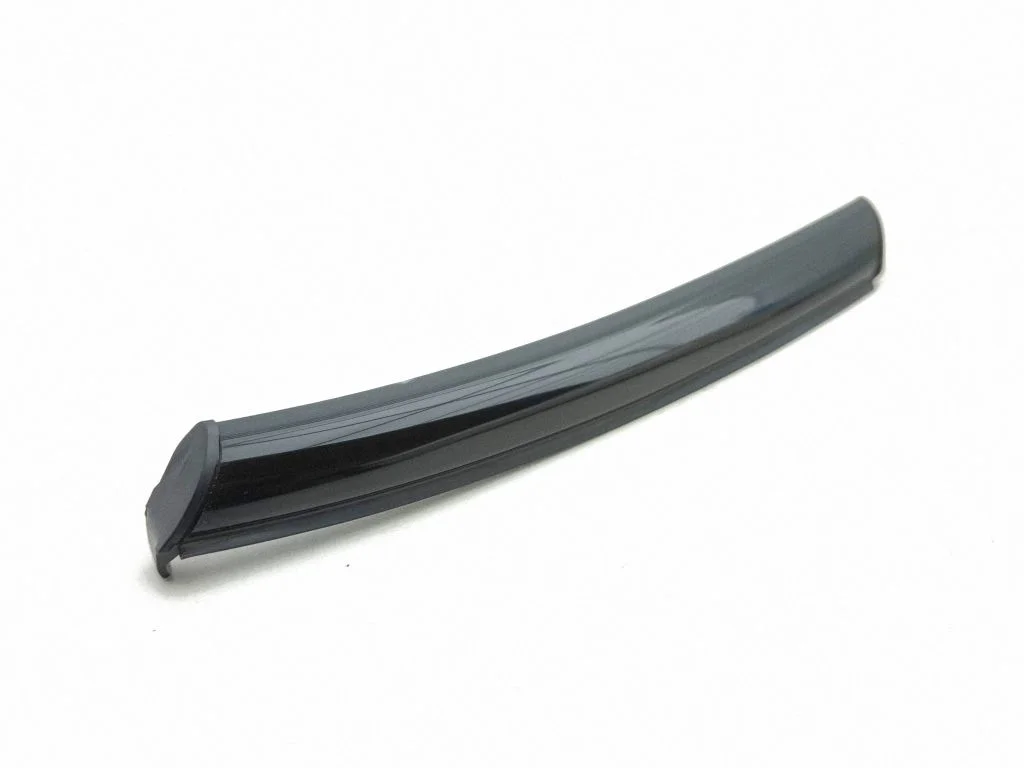 Fender trim (molding) – front left
